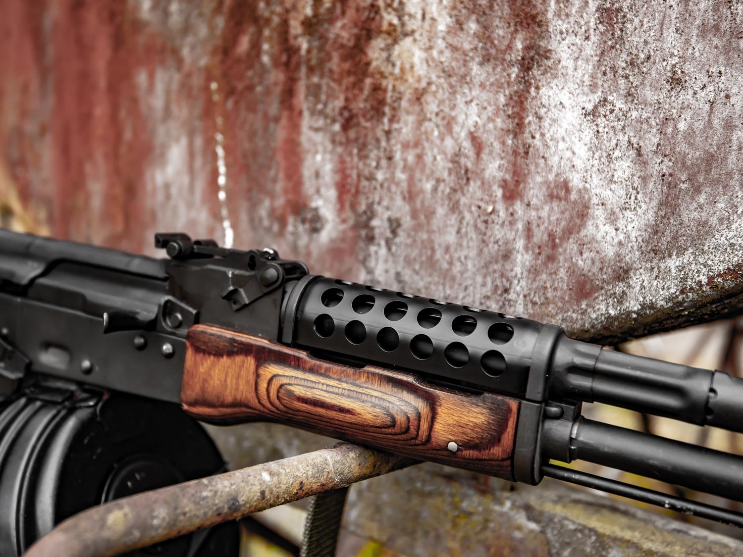 AK PATTERN INTIMIDATOR PERFORATED HANDGUARD